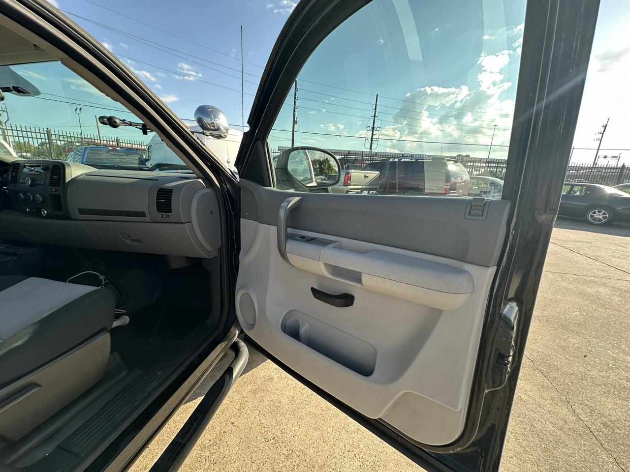 Chevrolet Silverado 2500HD Ext. Cab Short Bed 2WD 2009