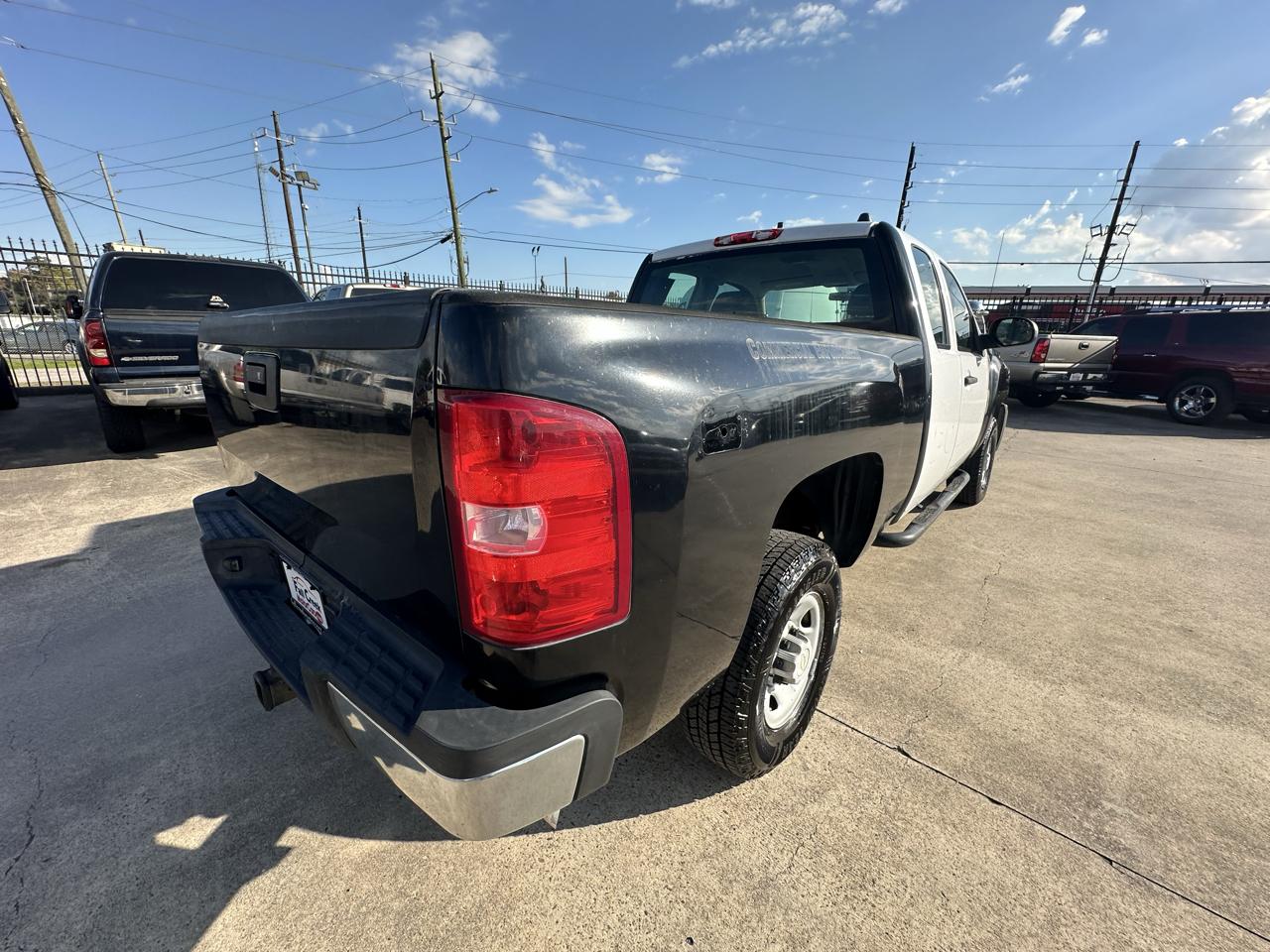 Chevrolet Silverado 2500HD Ext. Cab Short Bed 2WD 2009