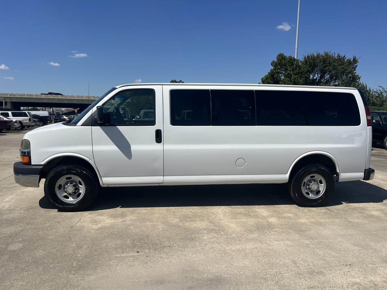 Chevrolet Express LS 3500 Extended 2008