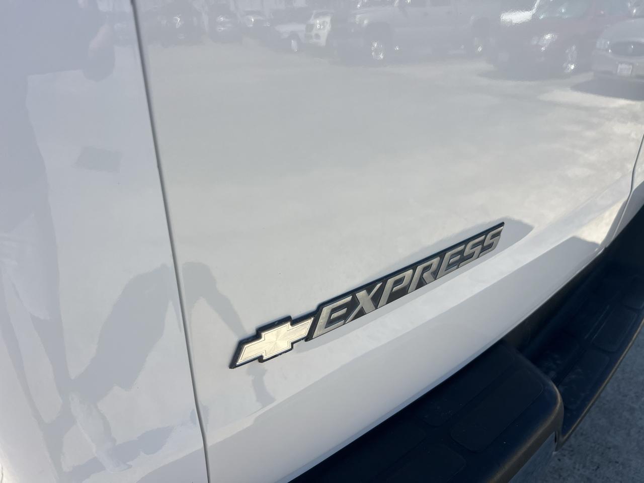 Chevrolet Express LS 3500 Extended 2008