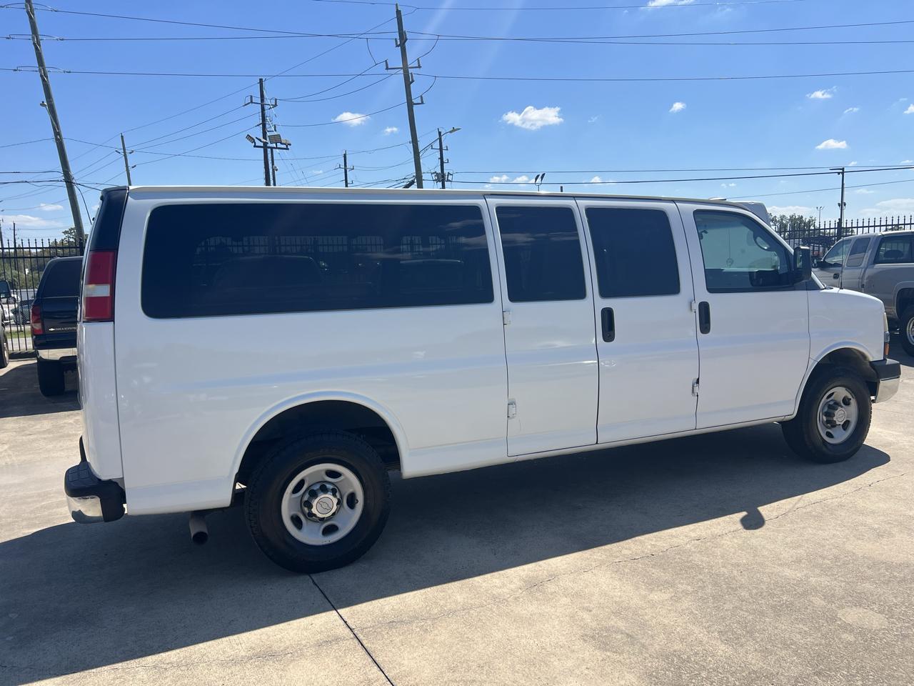 Chevrolet Express LS 3500 Extended 2008