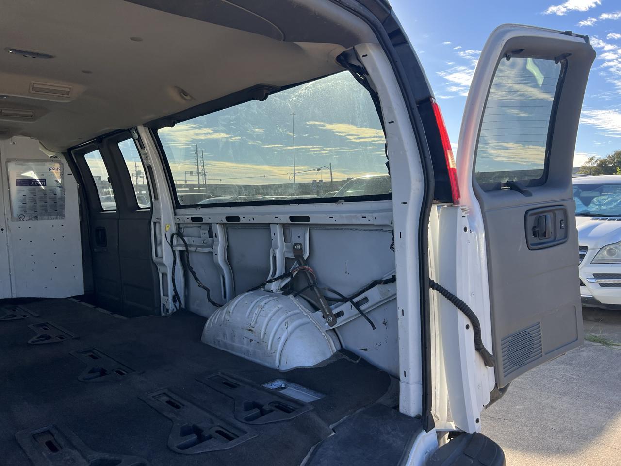 Chevrolet Express LS 3500 Extended 2008
