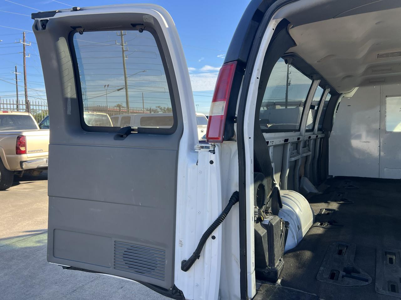 Chevrolet Express LS 3500 Extended 2008