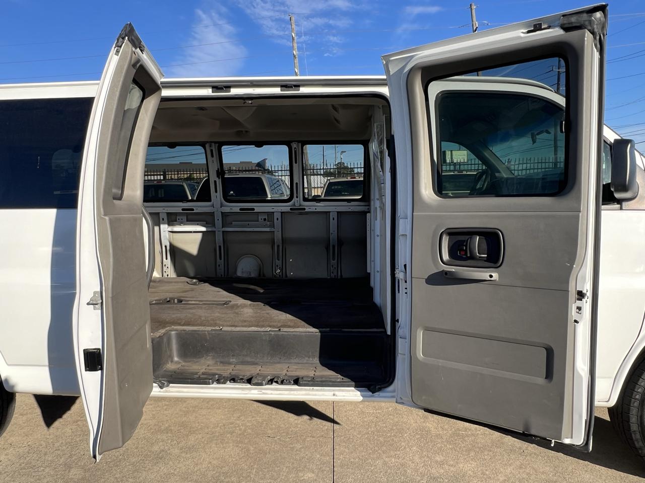 Chevrolet Express LS 3500 Extended 2008