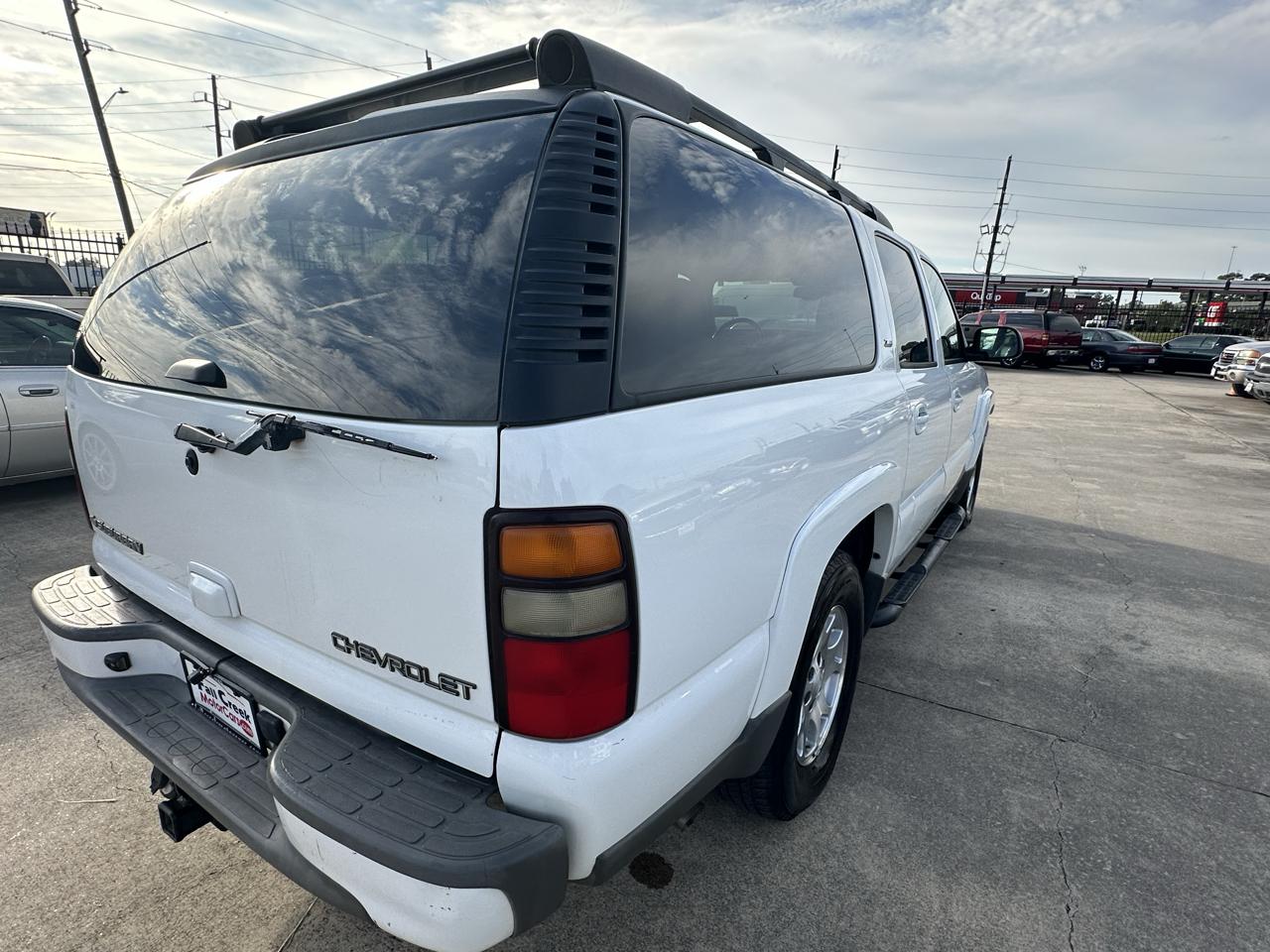 Chevrolet Suburban 4dr 1500 2WD Z71 2005