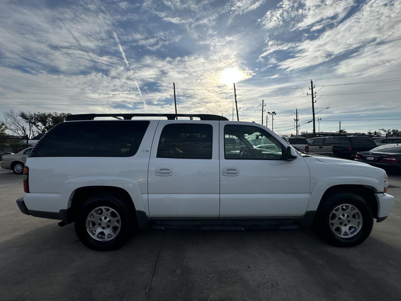 Chevrolet Suburban 4dr 1500 2WD Z71 2005