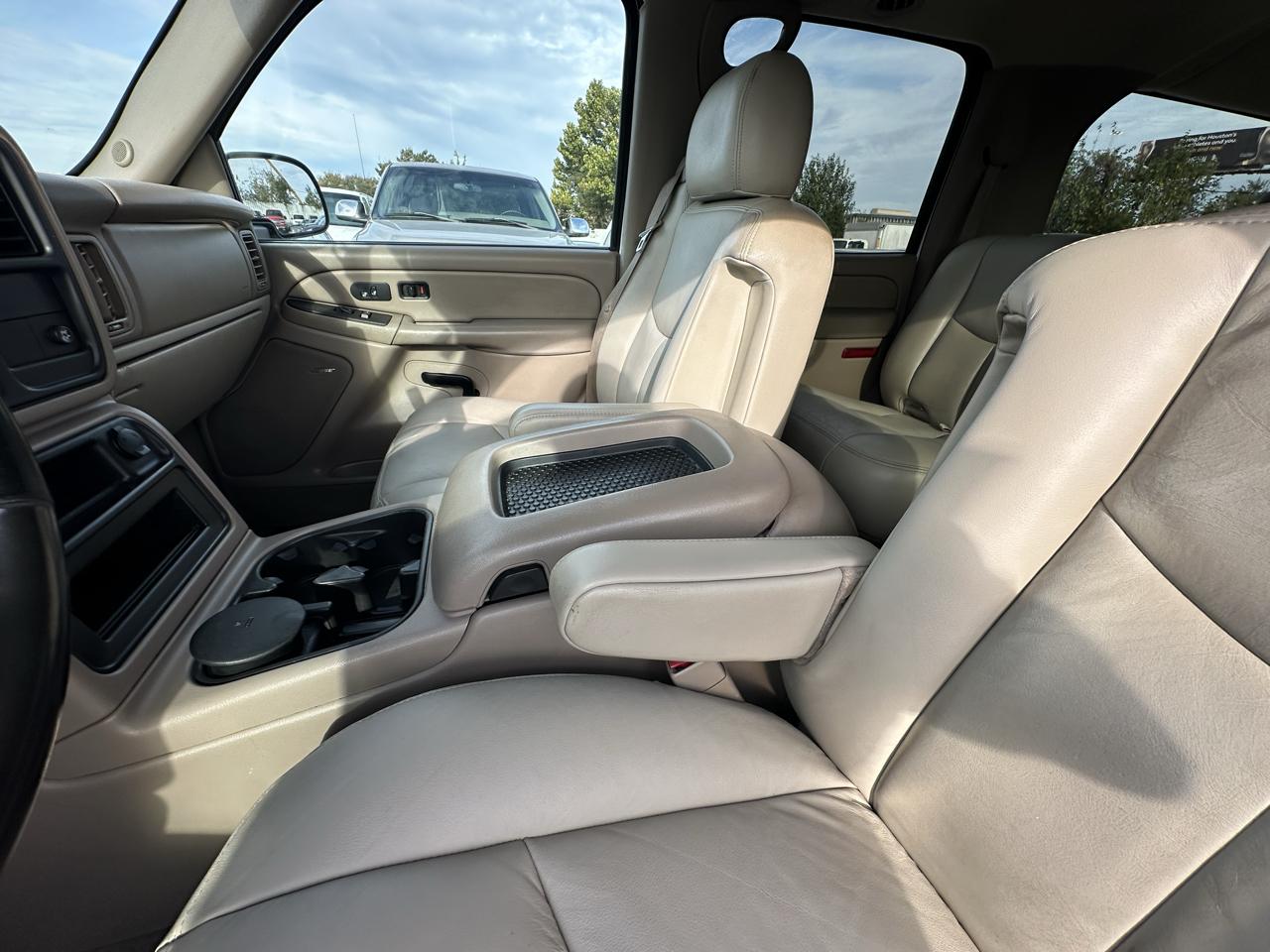 Chevrolet Suburban 4dr 1500 2WD Z71 2005