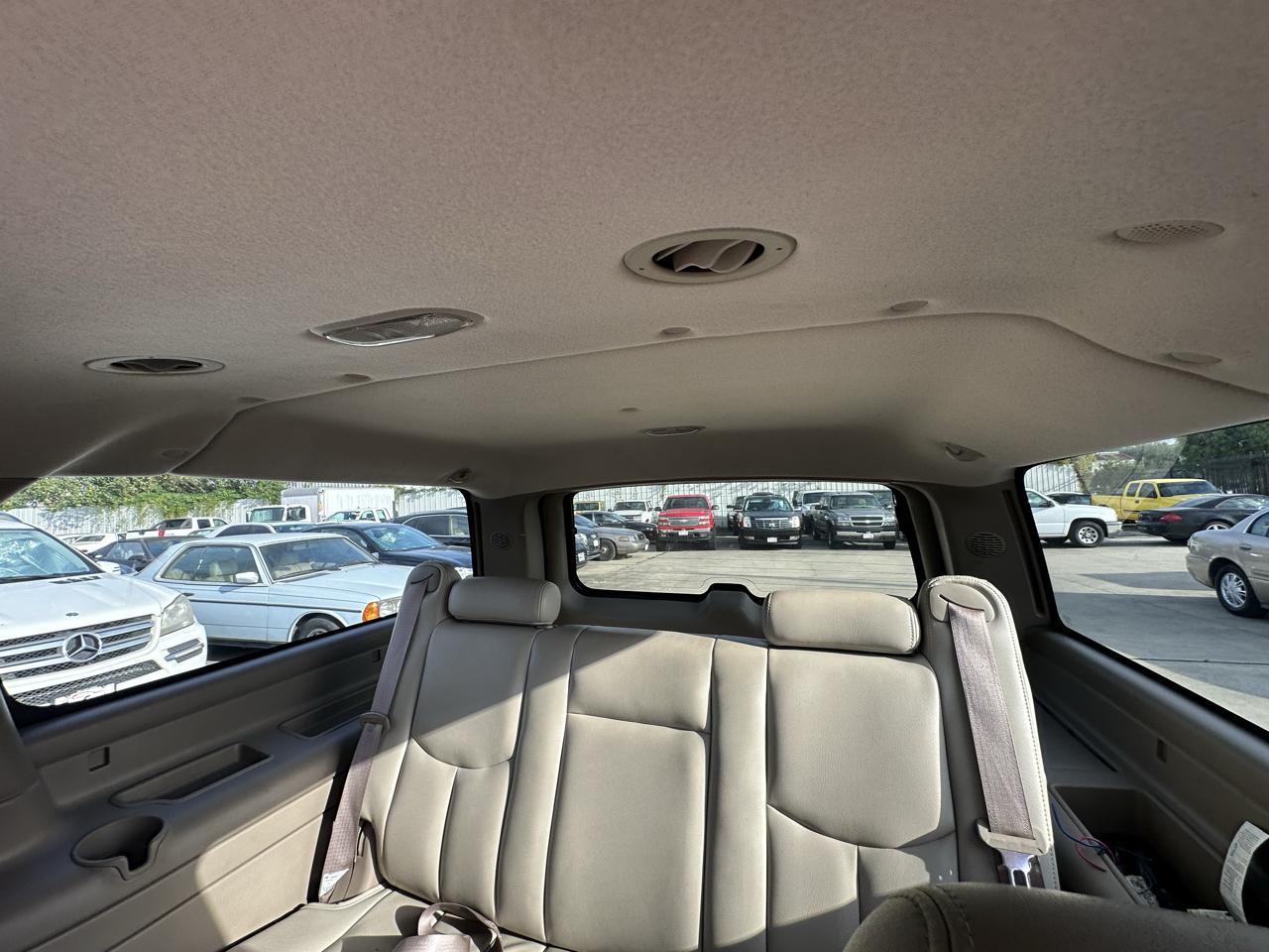Chevrolet Suburban 4dr 1500 2WD Z71 2005