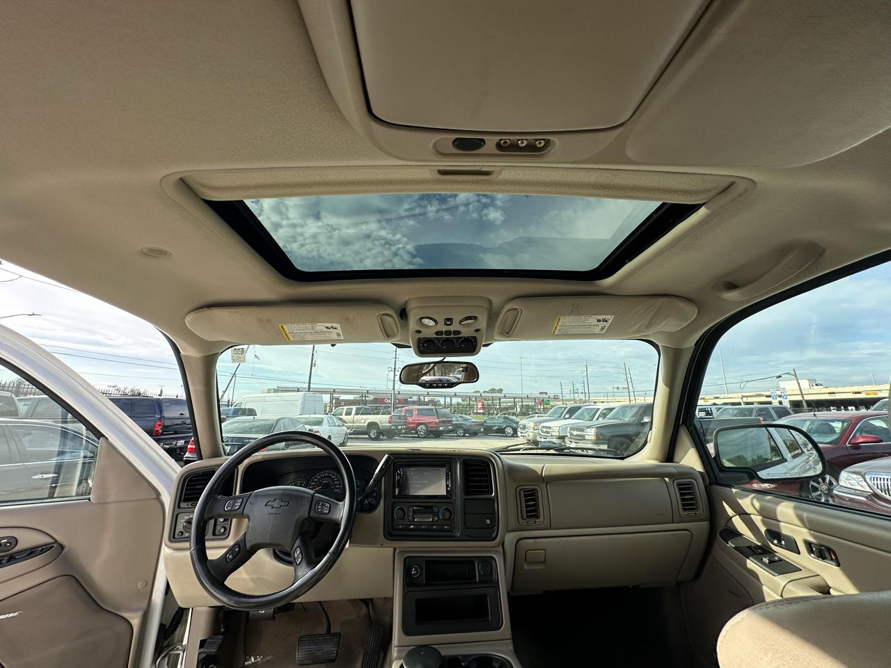 Chevrolet Suburban 4dr 1500 2WD Z71 2005