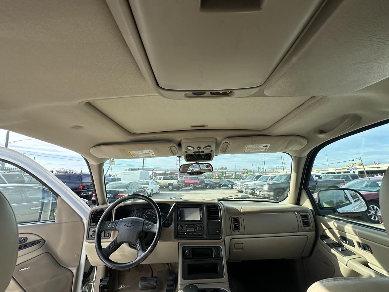 Chevrolet Suburban 4dr 1500 2WD Z71 2005