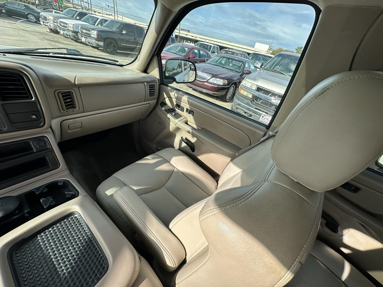 Chevrolet Suburban 4dr 1500 2WD Z71 2005