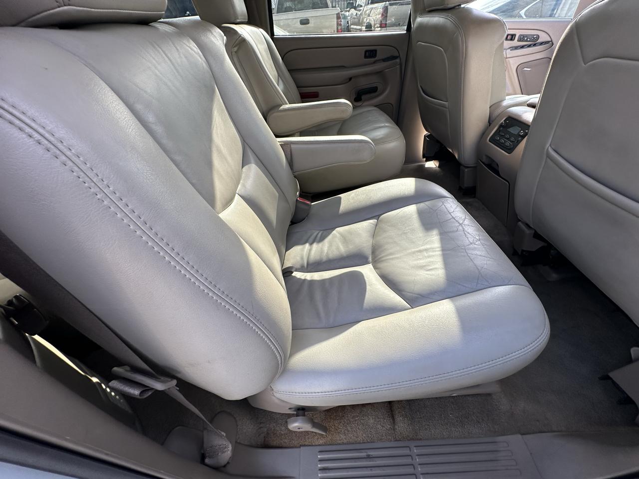 Chevrolet Suburban 4dr 1500 2WD Z71 2005