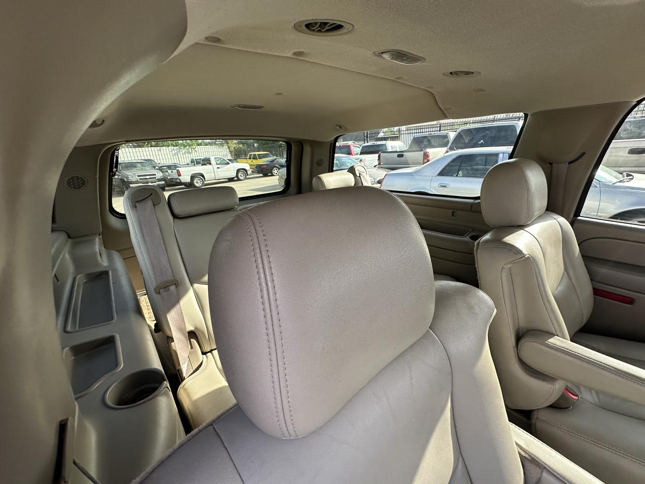 Chevrolet Suburban 4dr 1500 2WD Z71 2005