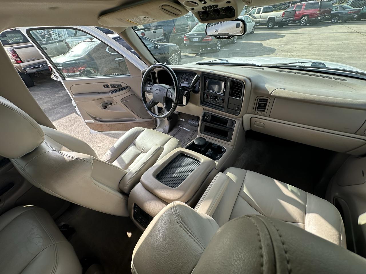 Chevrolet Suburban 4dr 1500 2WD Z71 2005