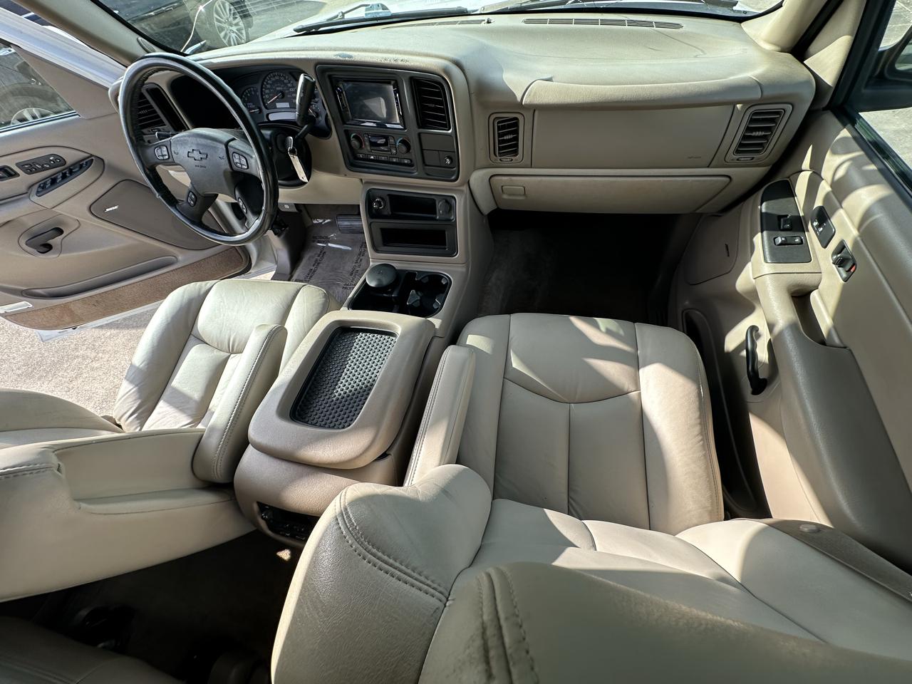 Chevrolet Suburban 4dr 1500 2WD Z71 2005