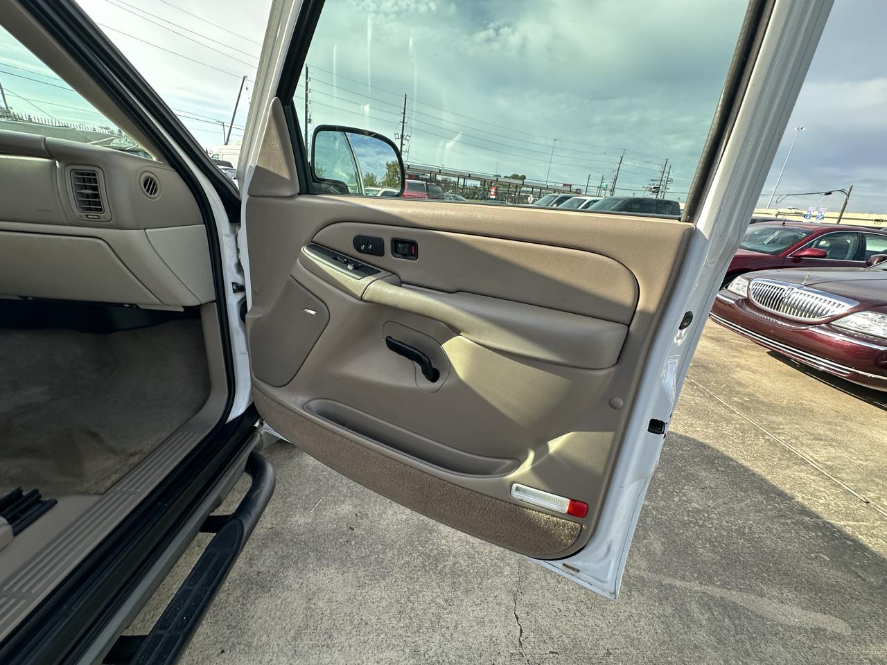 Chevrolet Suburban 4dr 1500 2WD Z71 2005