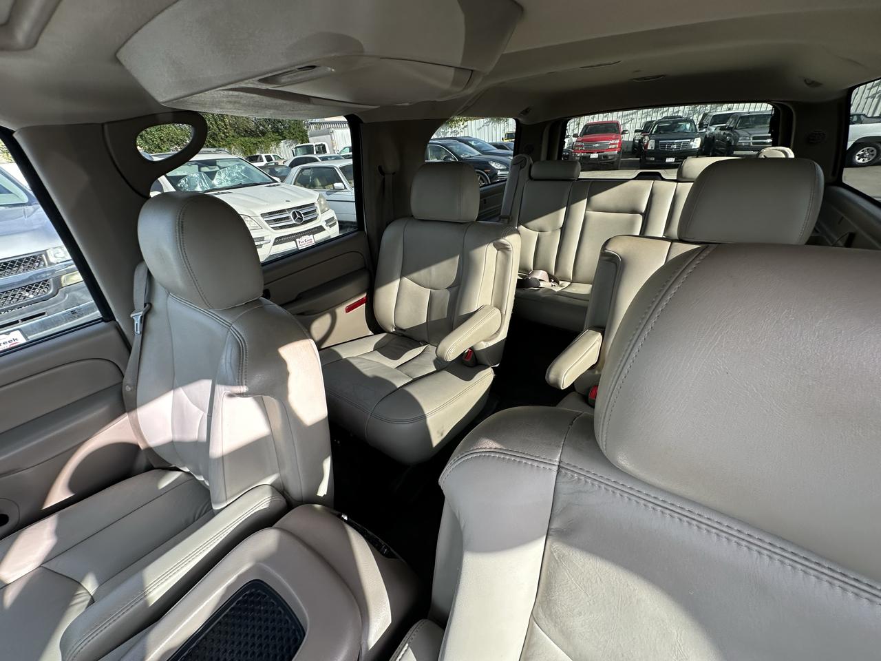 Chevrolet Suburban 4dr 1500 2WD Z71 2005