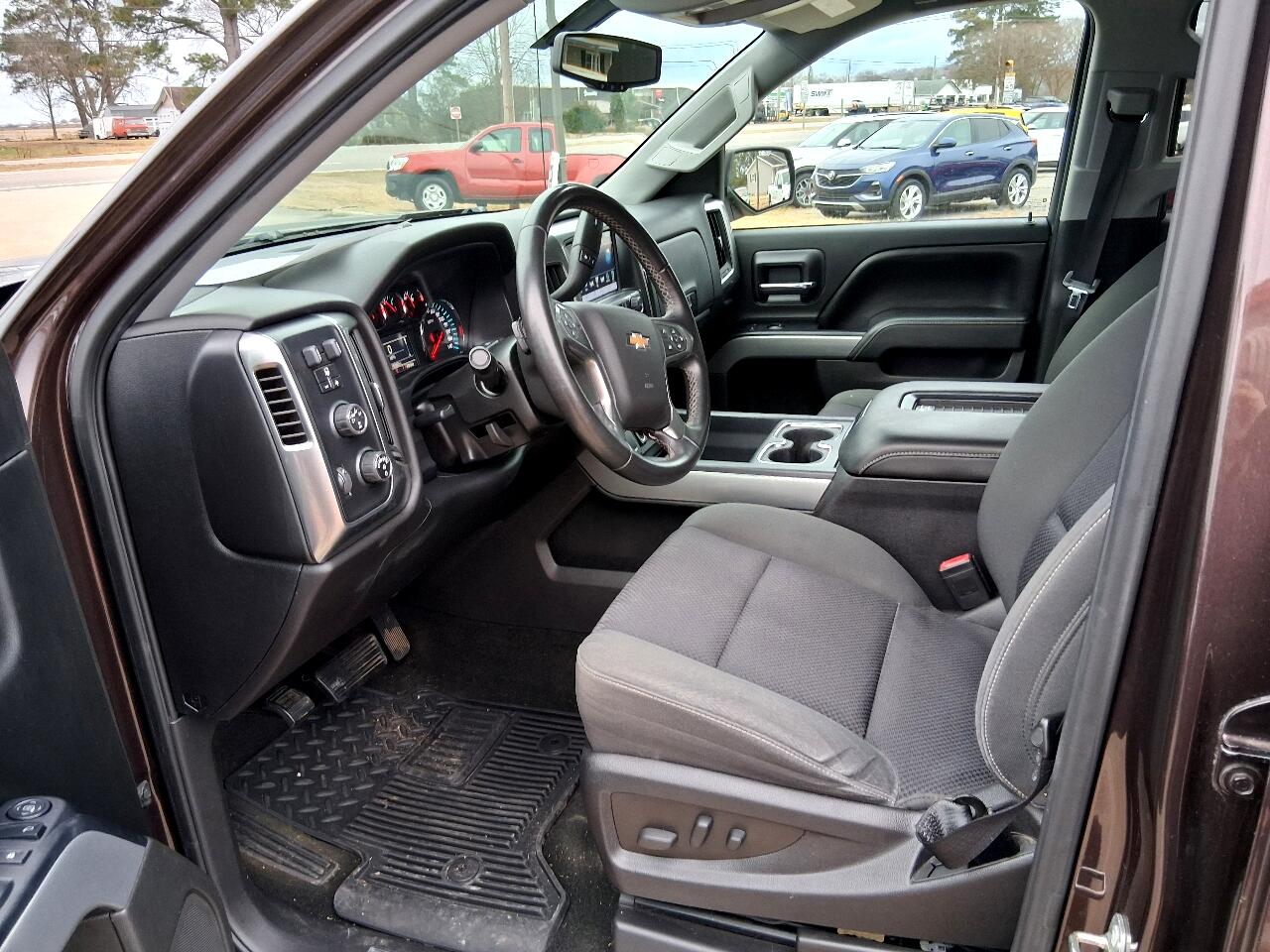 Chevrolet Silverado 1500 4WD Crew Cab 143.5" LT w/2LT 2016