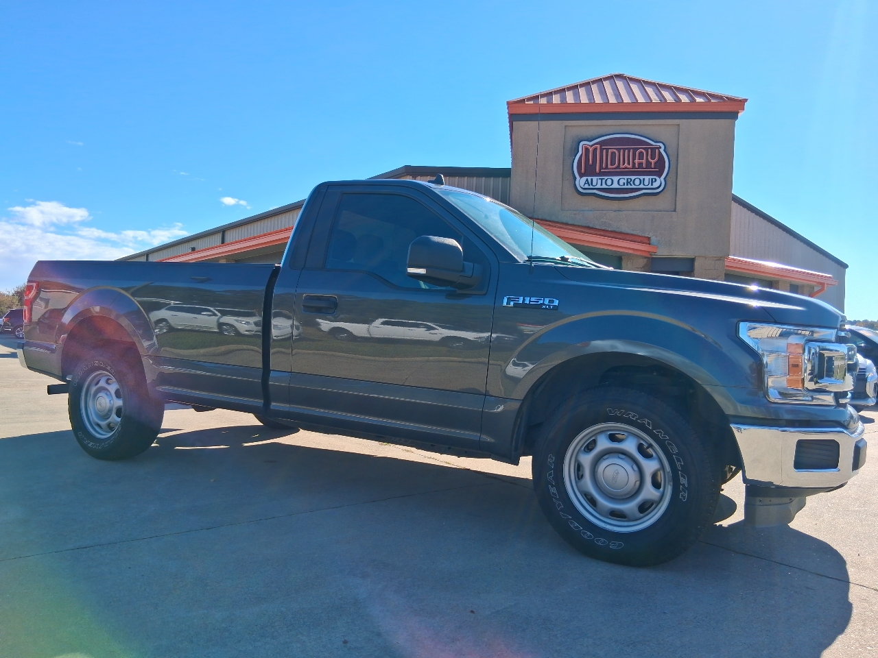 2019 Ford F-150 XLT 2WD Reg Cab 8' Box