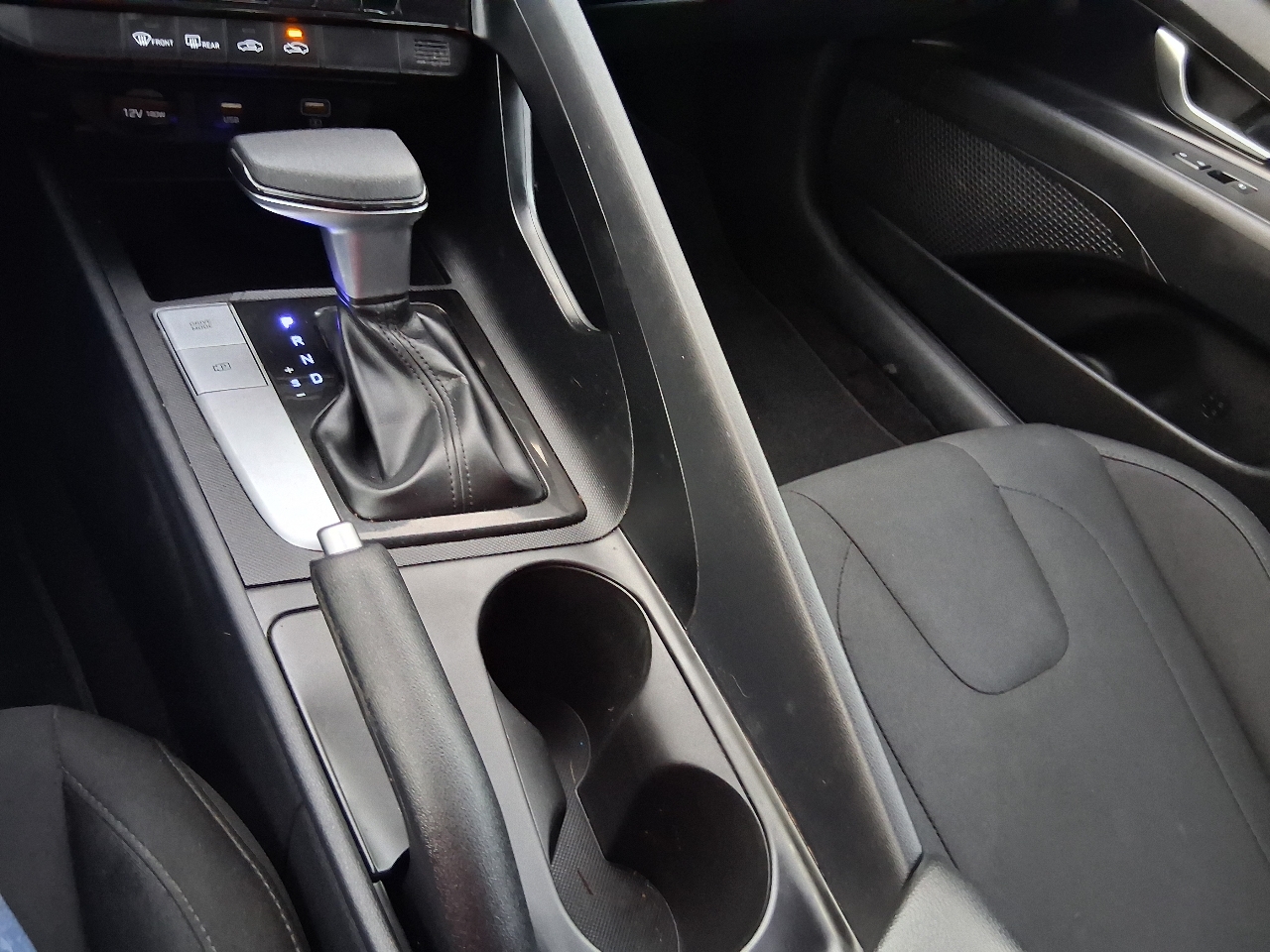 Hyundai Elantra SEL IVT 2021