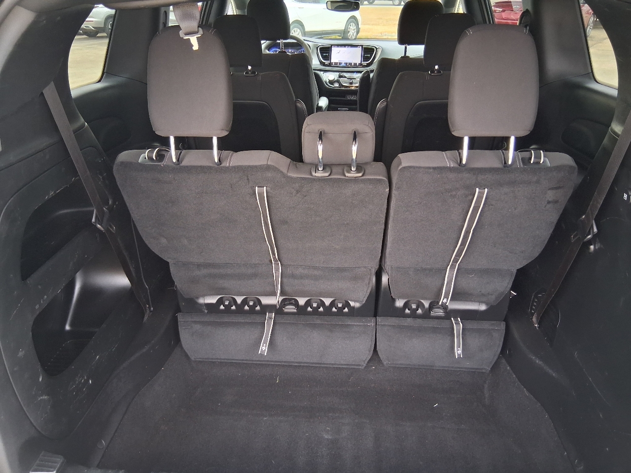 Chrysler Pacifica Touring FWD 2023