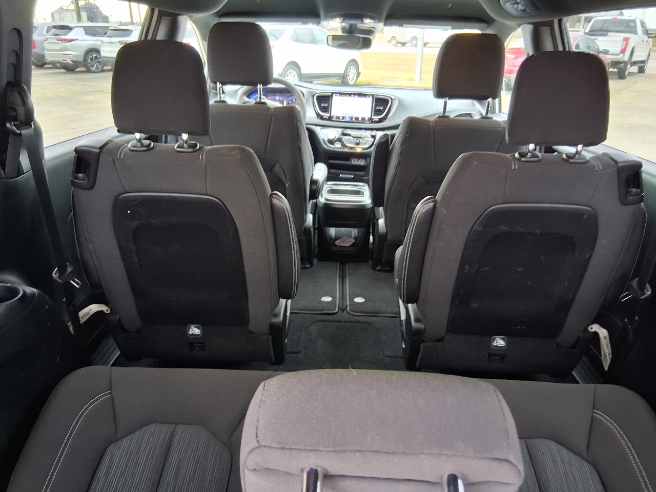 Chrysler Pacifica Touring FWD 2023