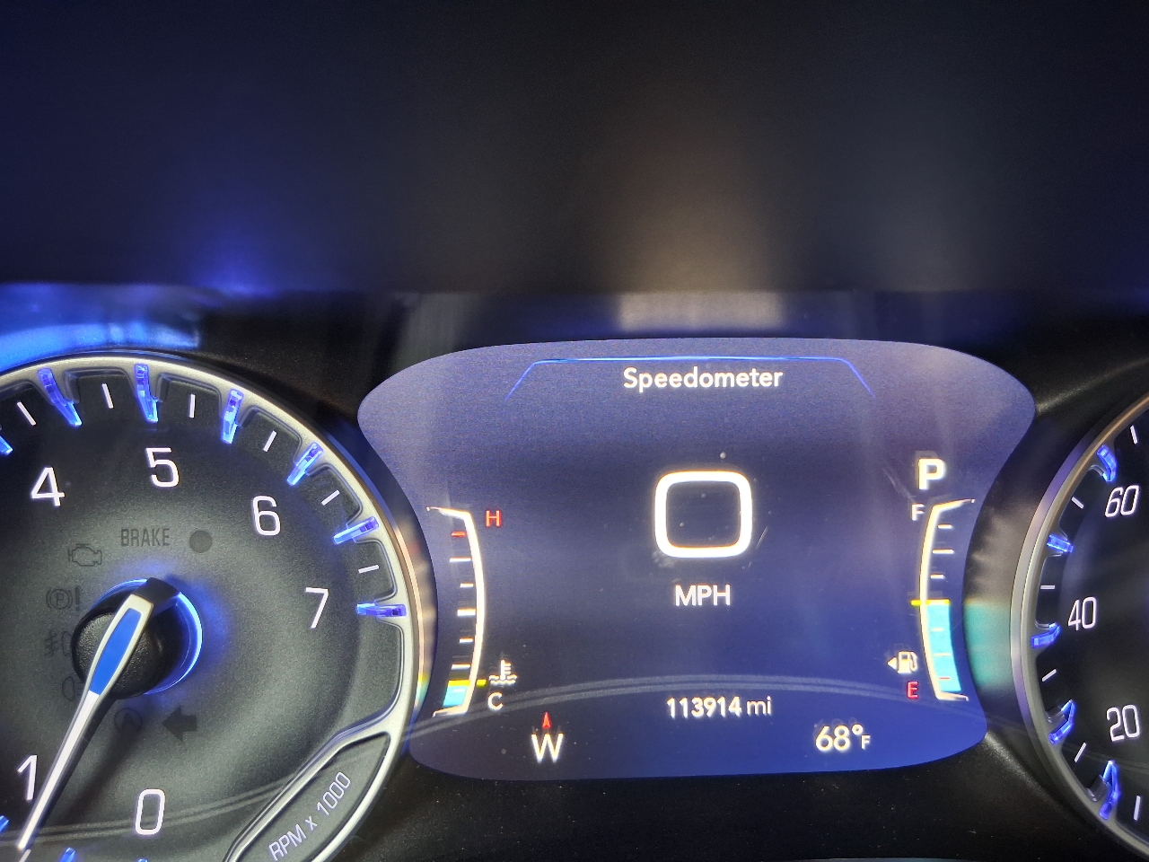 Chrysler Pacifica Touring FWD 2023