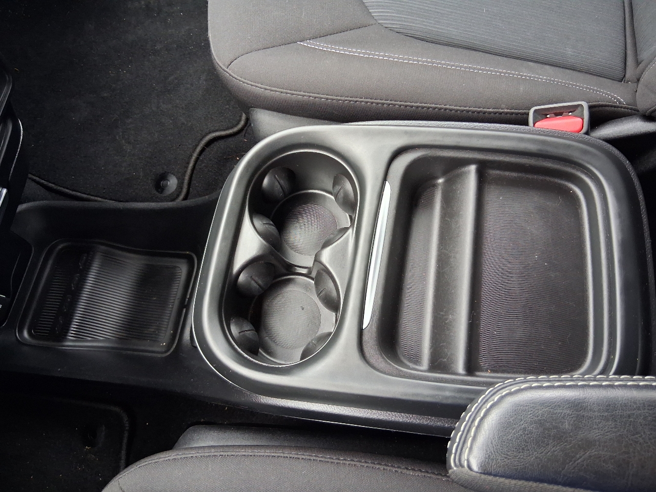 Chrysler Pacifica Touring FWD 2023