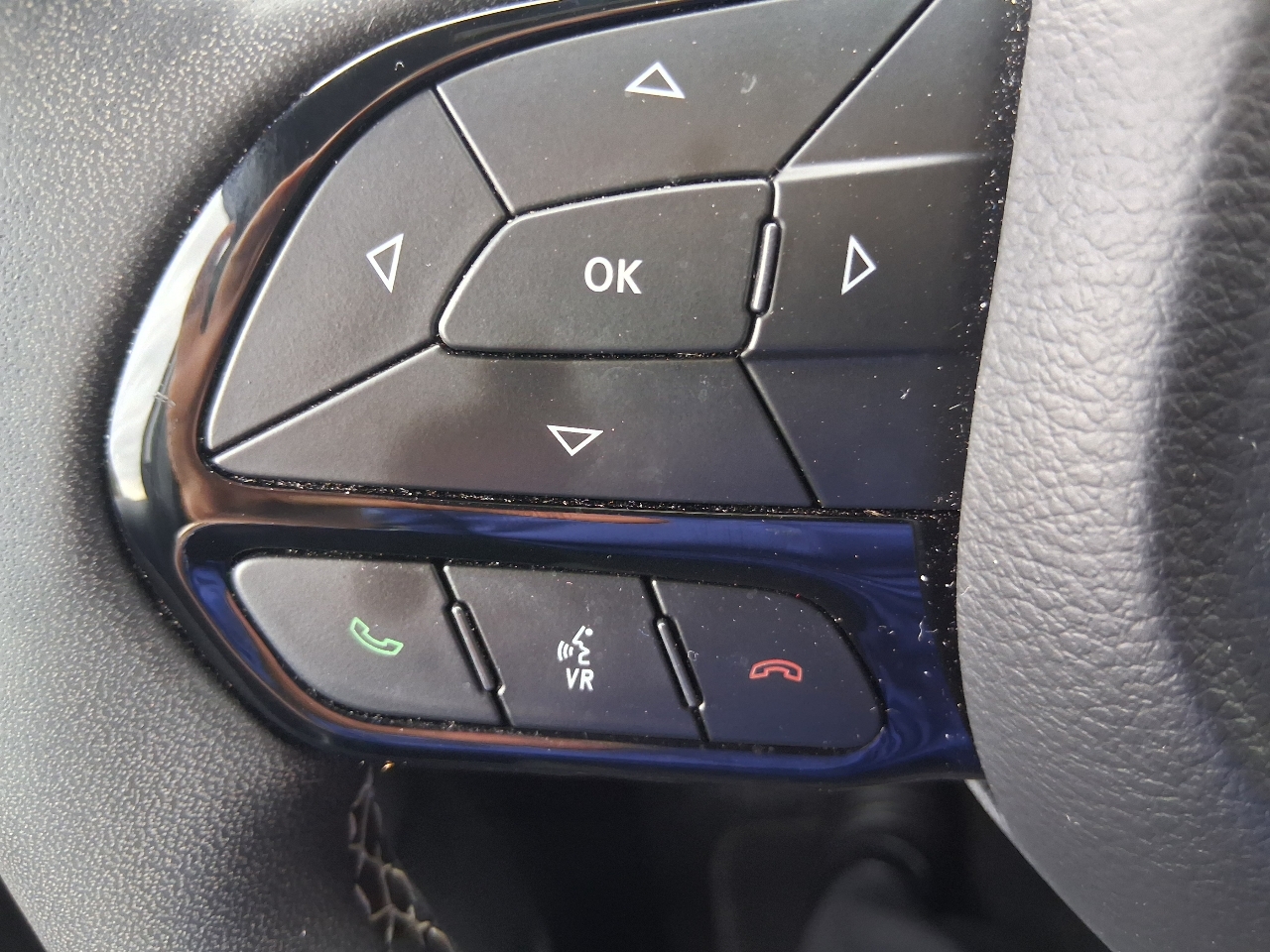 Chrysler Pacifica Touring FWD 2023