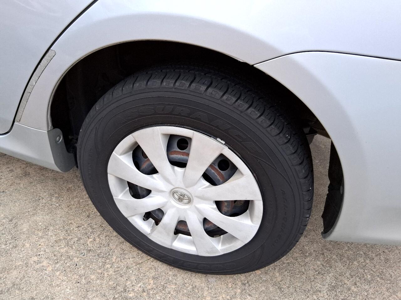 Toyota Corolla 4dr Sdn Auto LE (Natl) 2010