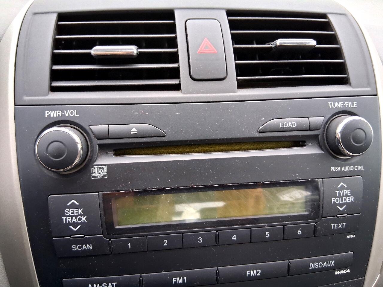 Toyota Corolla 4dr Sdn Auto LE (Natl) 2010