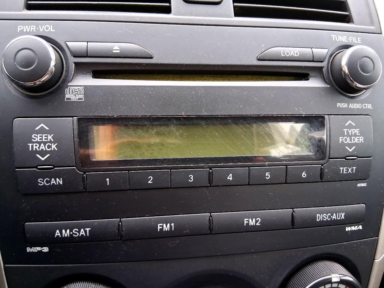 Toyota Corolla 4dr Sdn Auto LE (Natl) 2010