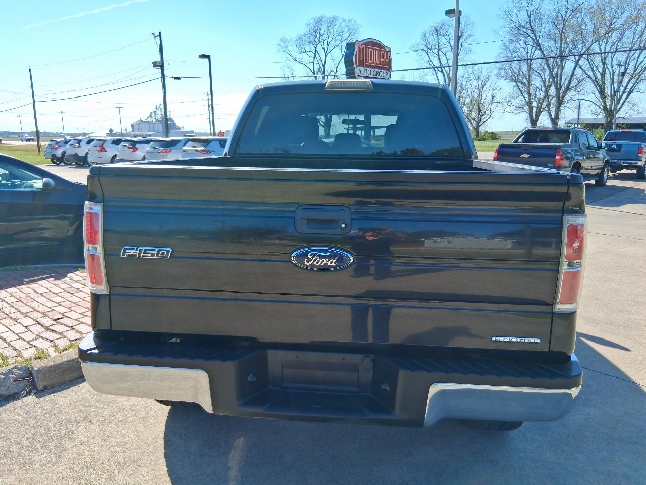 View vehicle photo 3