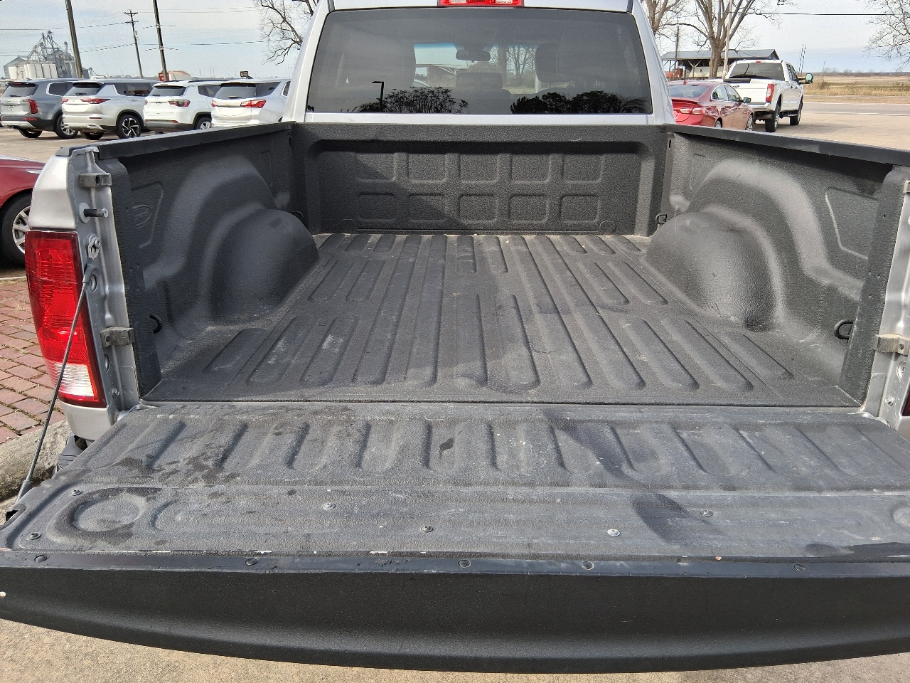 RAM 1500 Classic Tradesman 4x4 Quad Cab 6'4" Box 2022