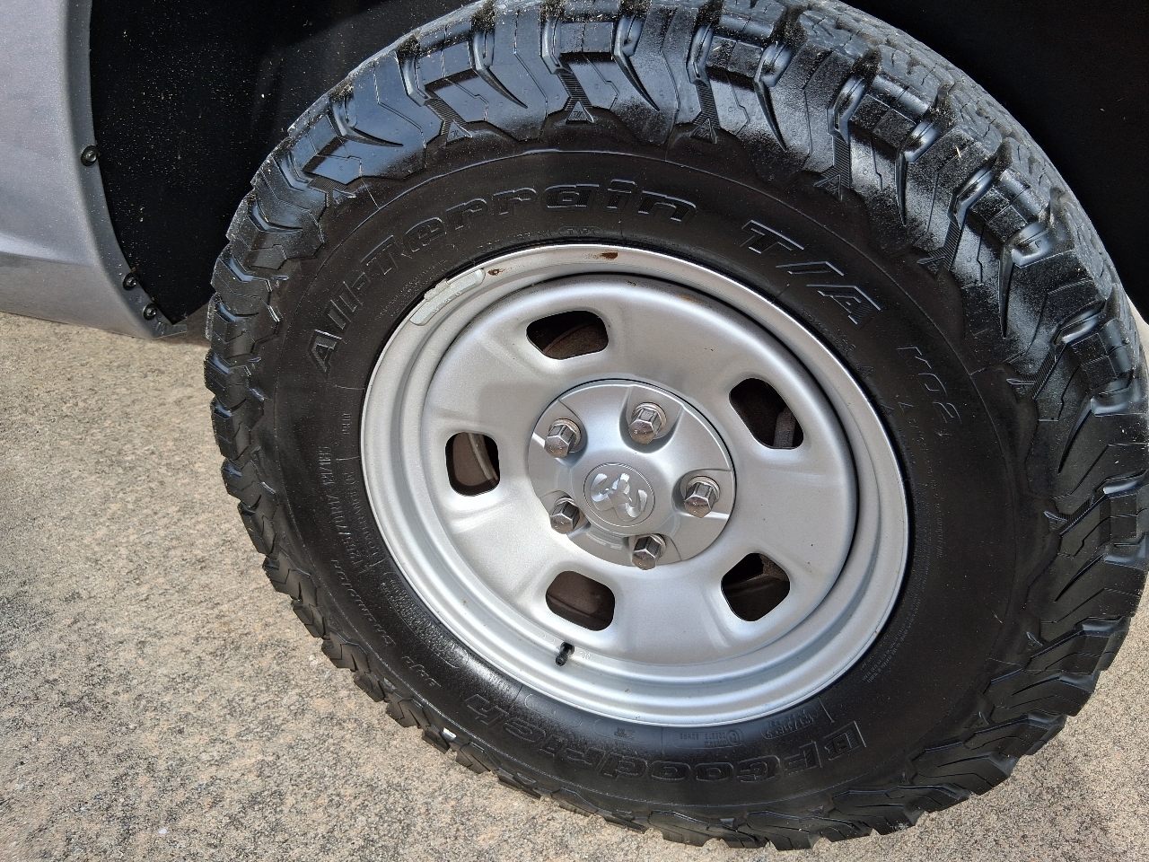 RAM 1500 Classic Tradesman 4x4 Quad Cab 6'4" Box 2022