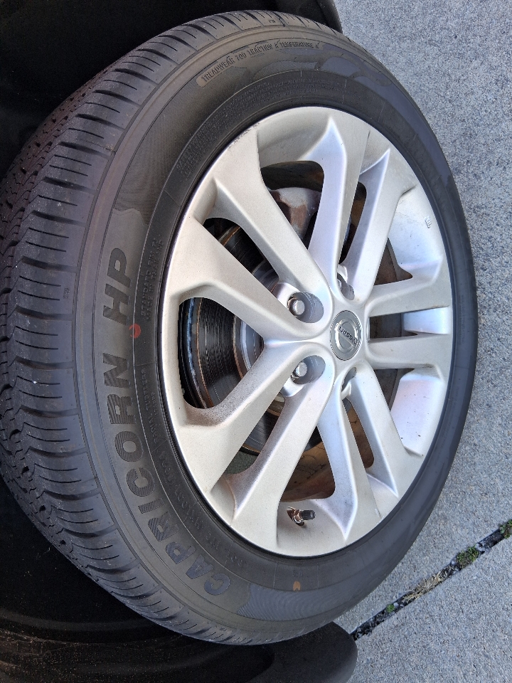 Nissan Juke 5dr Wgn CVT S AWD 2014