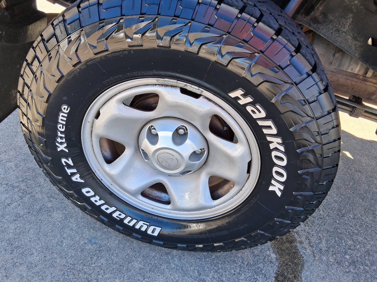 Toyota Tacoma 2WD Double Cab I4 AT PreRunner (Natl) 2013