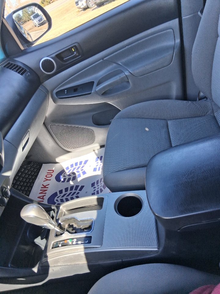 Toyota Tacoma 2WD Double Cab I4 AT PreRunner (Natl) 2013