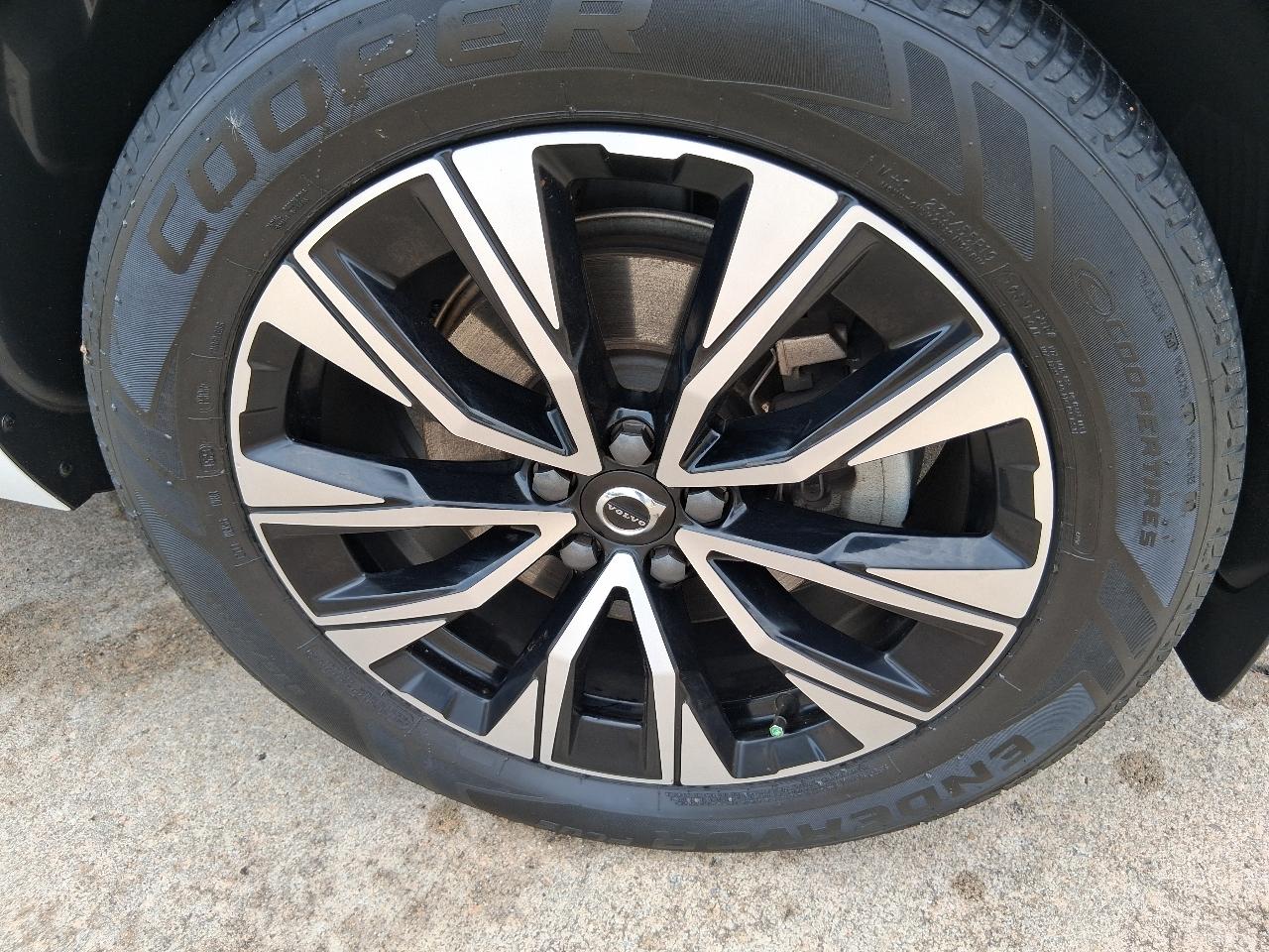 Volvo XC60 B5 AWD Plus Bright Theme 2023