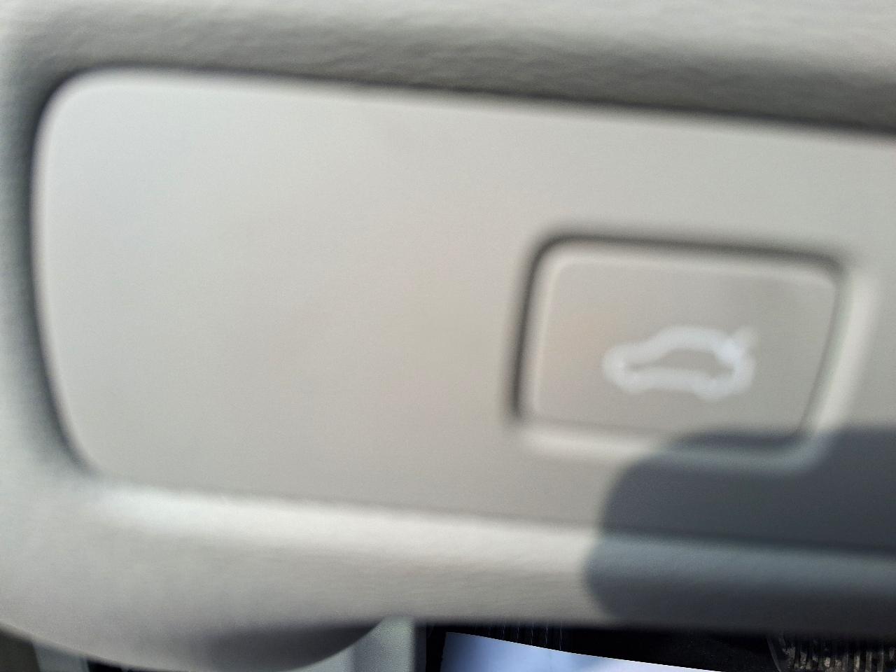 Volvo XC60 B5 AWD Plus Bright Theme 2023