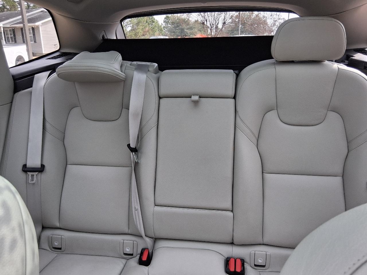 Volvo XC60 B5 AWD Plus Bright Theme 2023