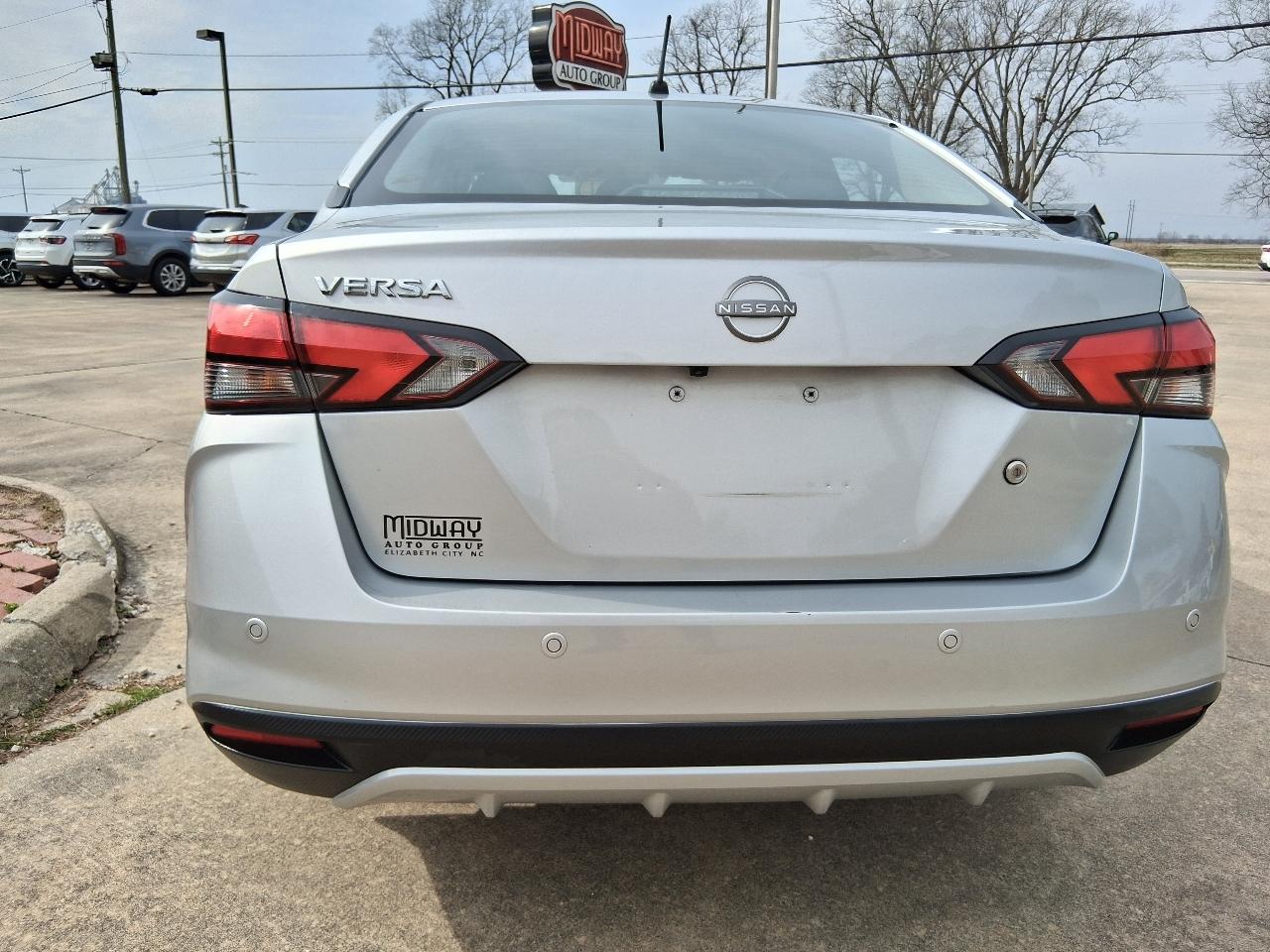 Nissan Versa S CVT 2023