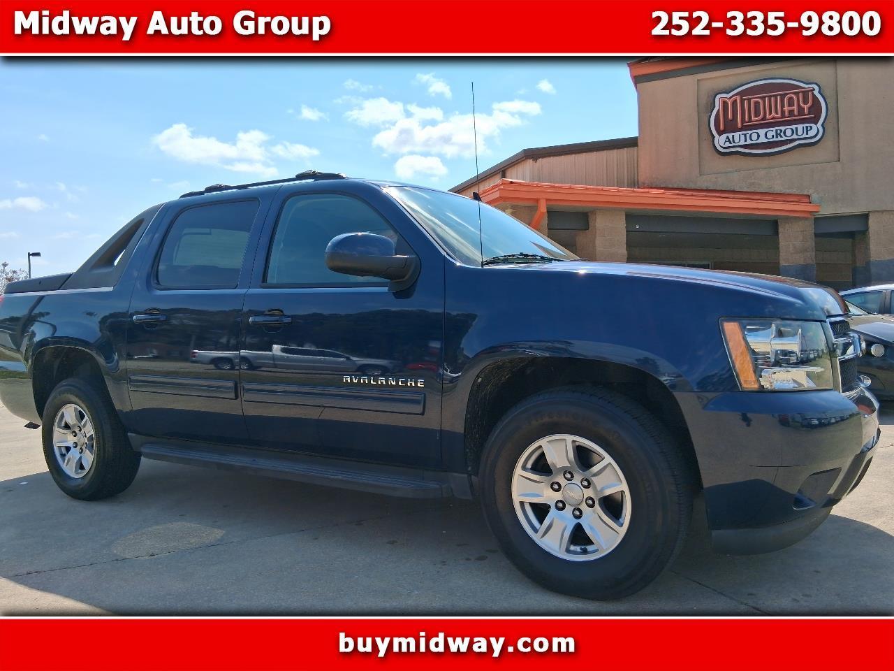 2011 Chevrolet Avalanche 4WD Crew Cab LS