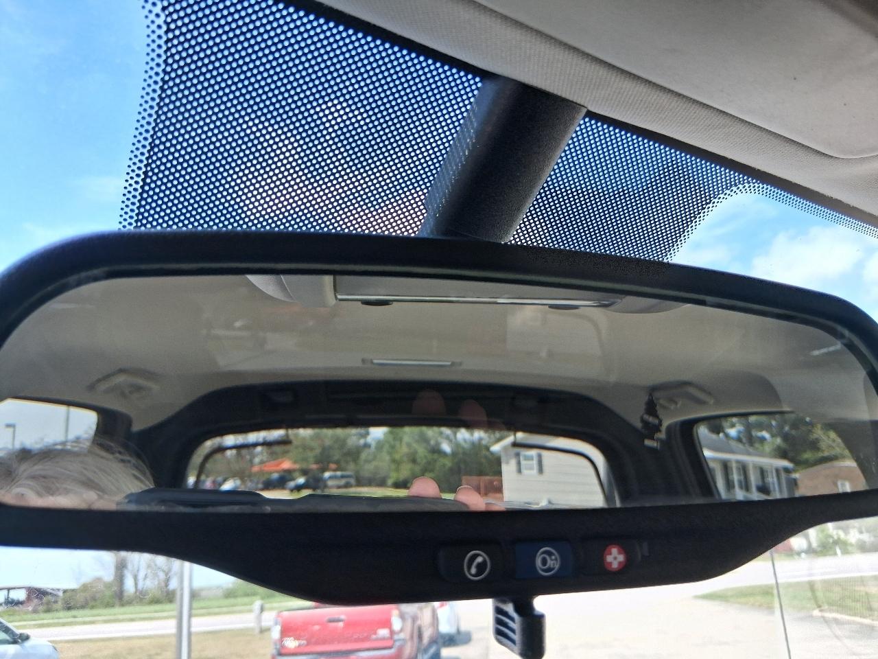 Chevrolet Avalanche 4WD Crew Cab LS 2011