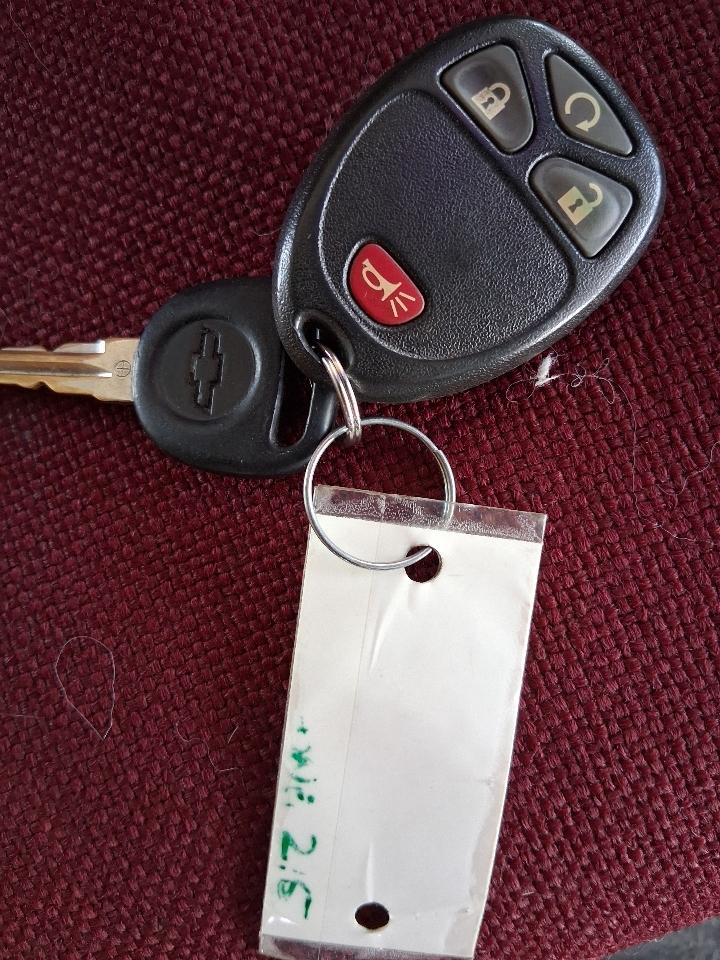 Chevrolet Avalanche 4WD Crew Cab LS 2011