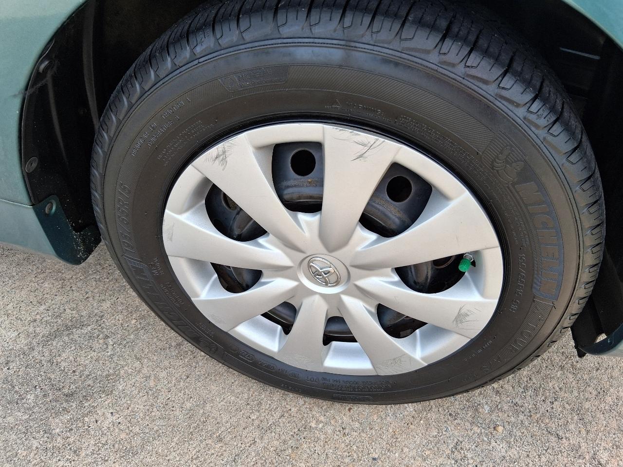 Toyota Corolla 4dr Sdn LE Auto (Natl) 2010