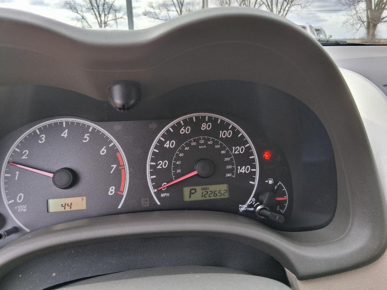 Toyota Corolla 4dr Sdn LE Auto (Natl) 2010