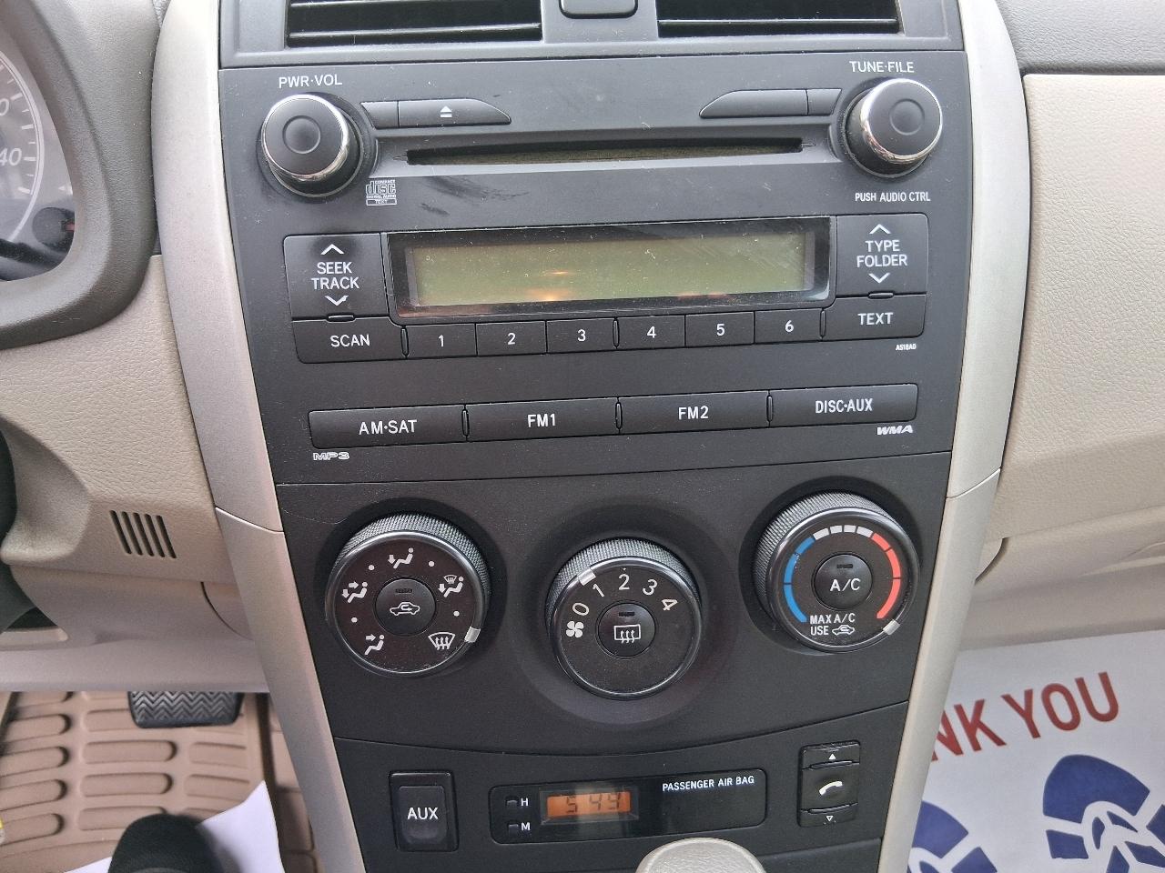 Toyota Corolla 4dr Sdn LE Auto (Natl) 2010