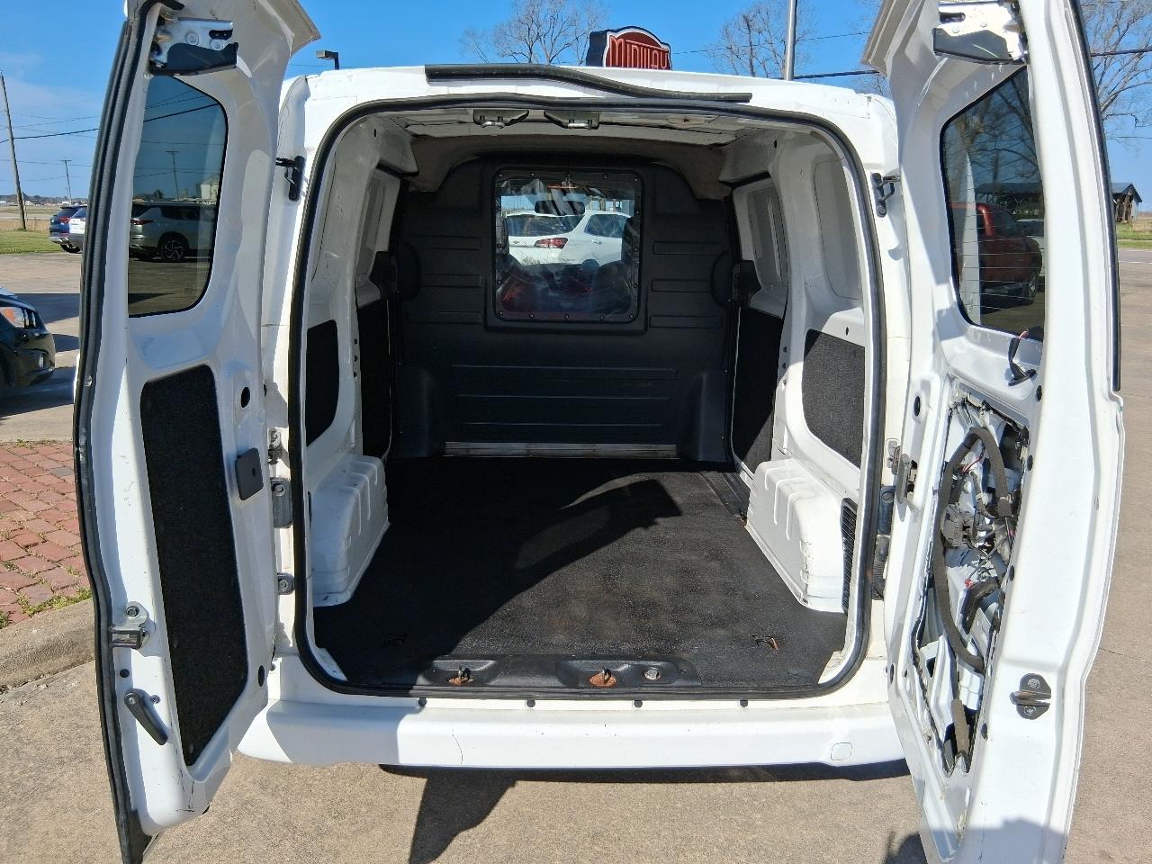 Nissan NV200 Compact Cargo I4 SV 2017