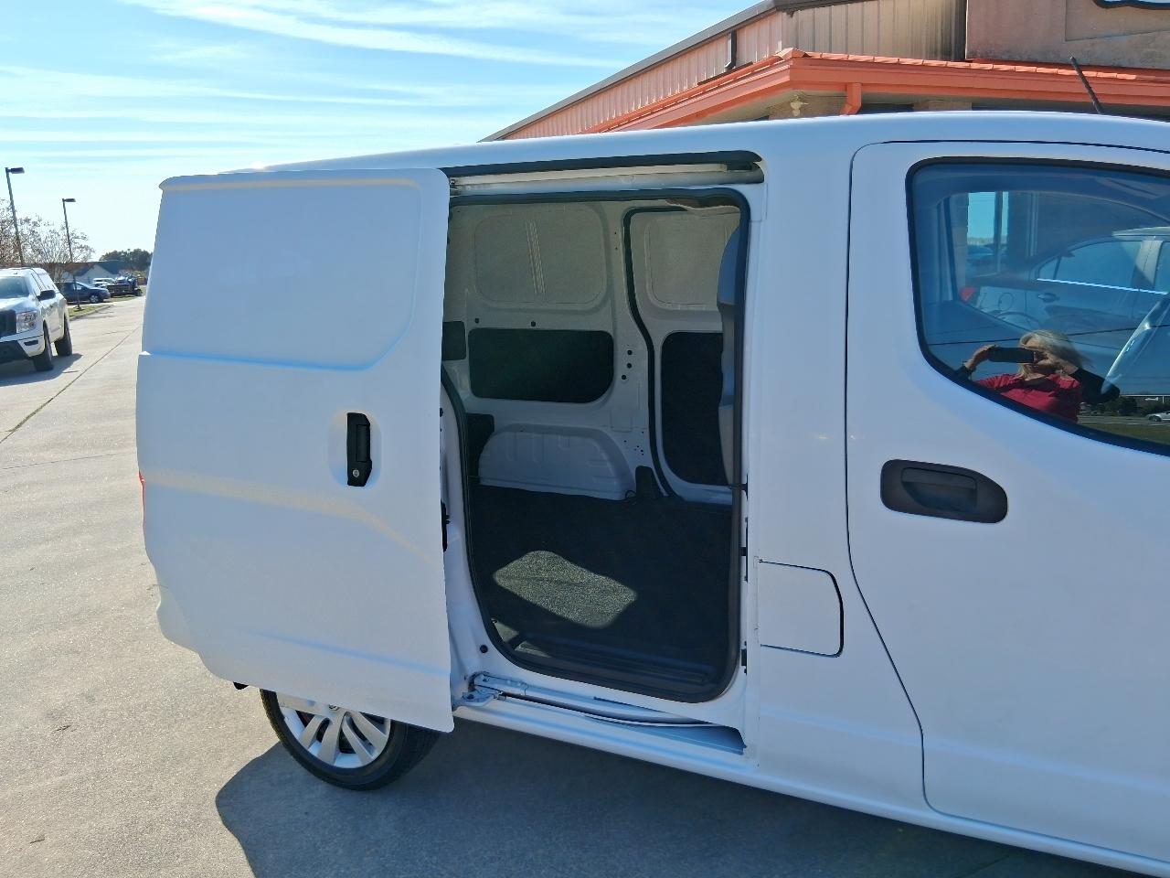 Nissan NV200 Compact Cargo I4 SV 2017